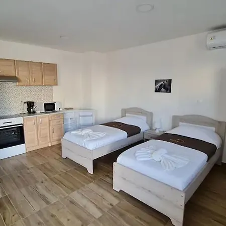 Farm Hotel 2*